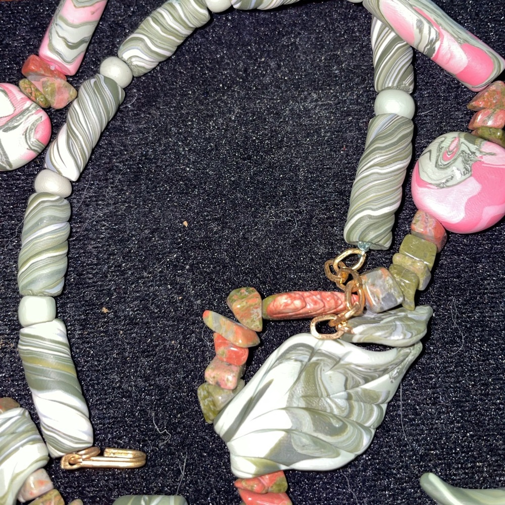 Necklace and earring set.  Vintage. Hand crafted with agate pieces.